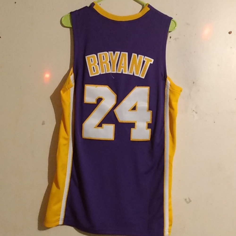 Kobe Bryant Championship Jerseys 2000-2001, 2008-2009 - Picture 4 of 4